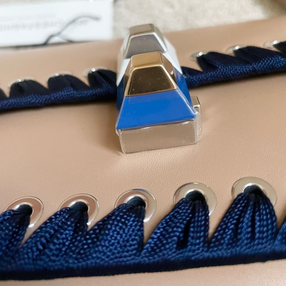 Authentic Fendi Kan 1 whipstitch small crossbody bag - Picture 5 of 10